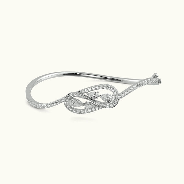 Grand Lissome Oval Bangle